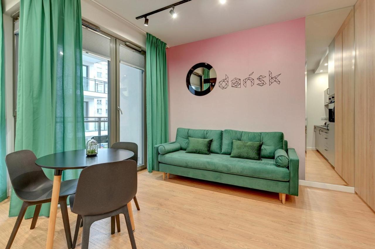 Grand Apartments - Garden Gates Studio กดัญสก์ ภายนอก รูปภาพ