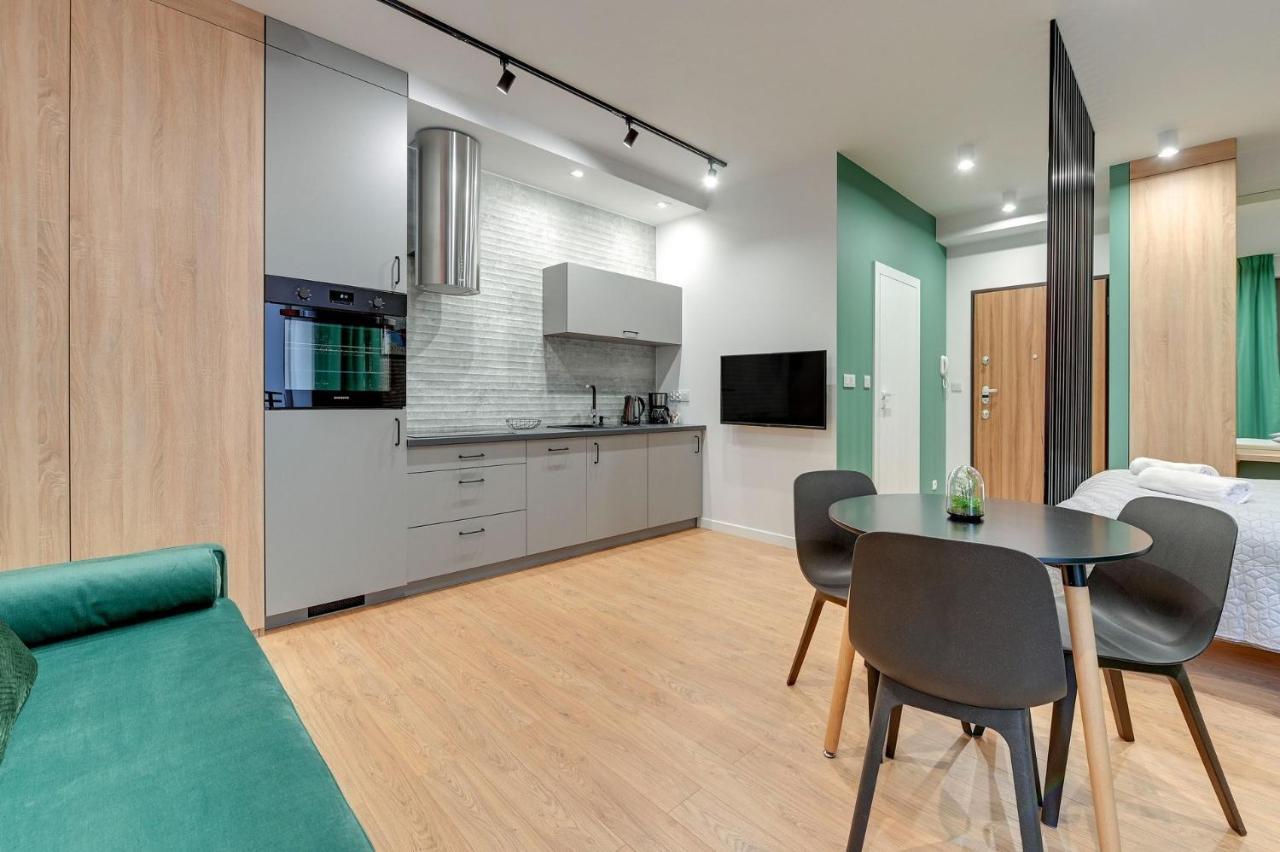 Grand Apartments - Garden Gates Studio กดัญสก์ ภายนอก รูปภาพ
