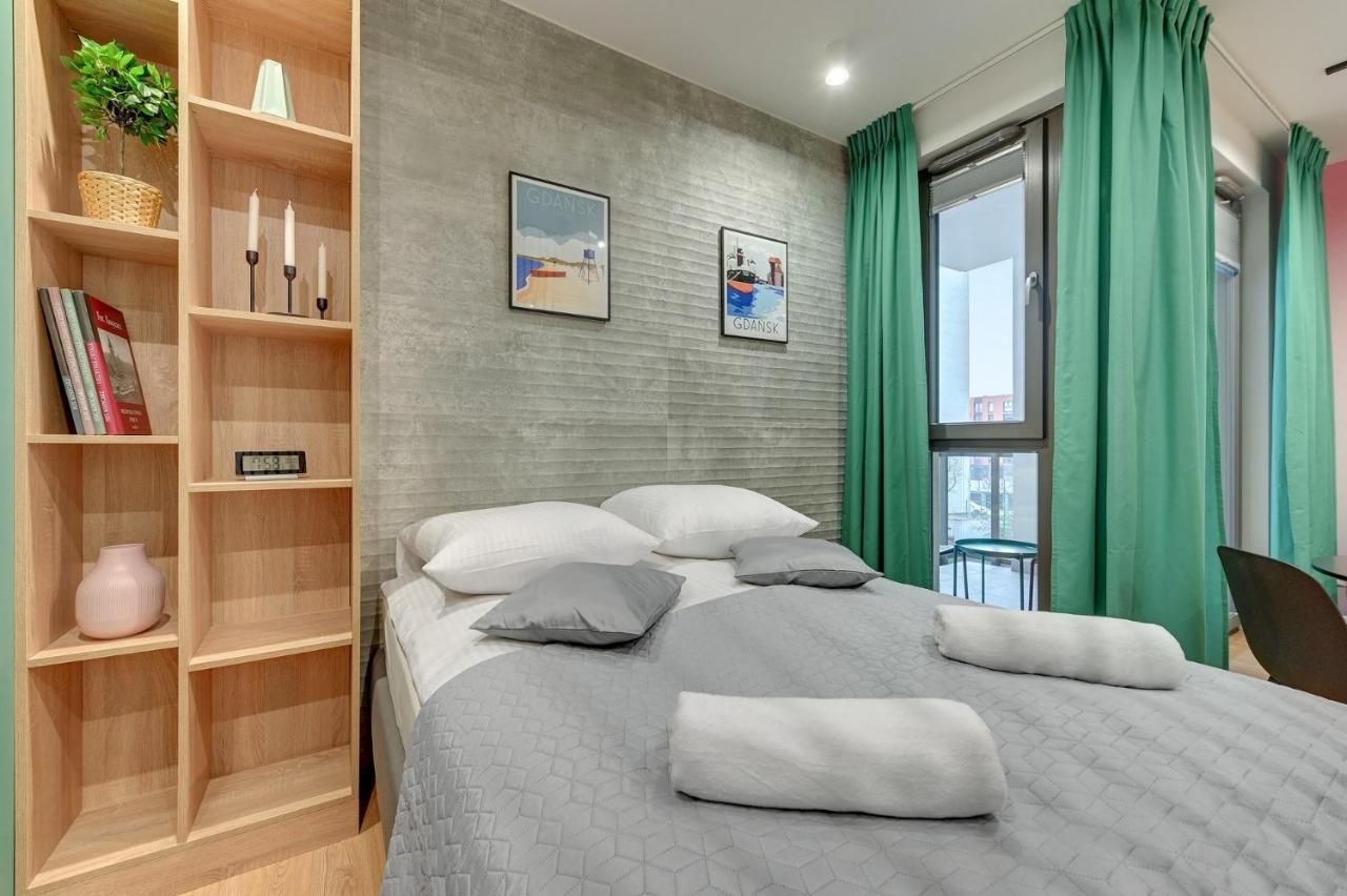 Grand Apartments - Garden Gates Studio กดัญสก์ ภายนอก รูปภาพ