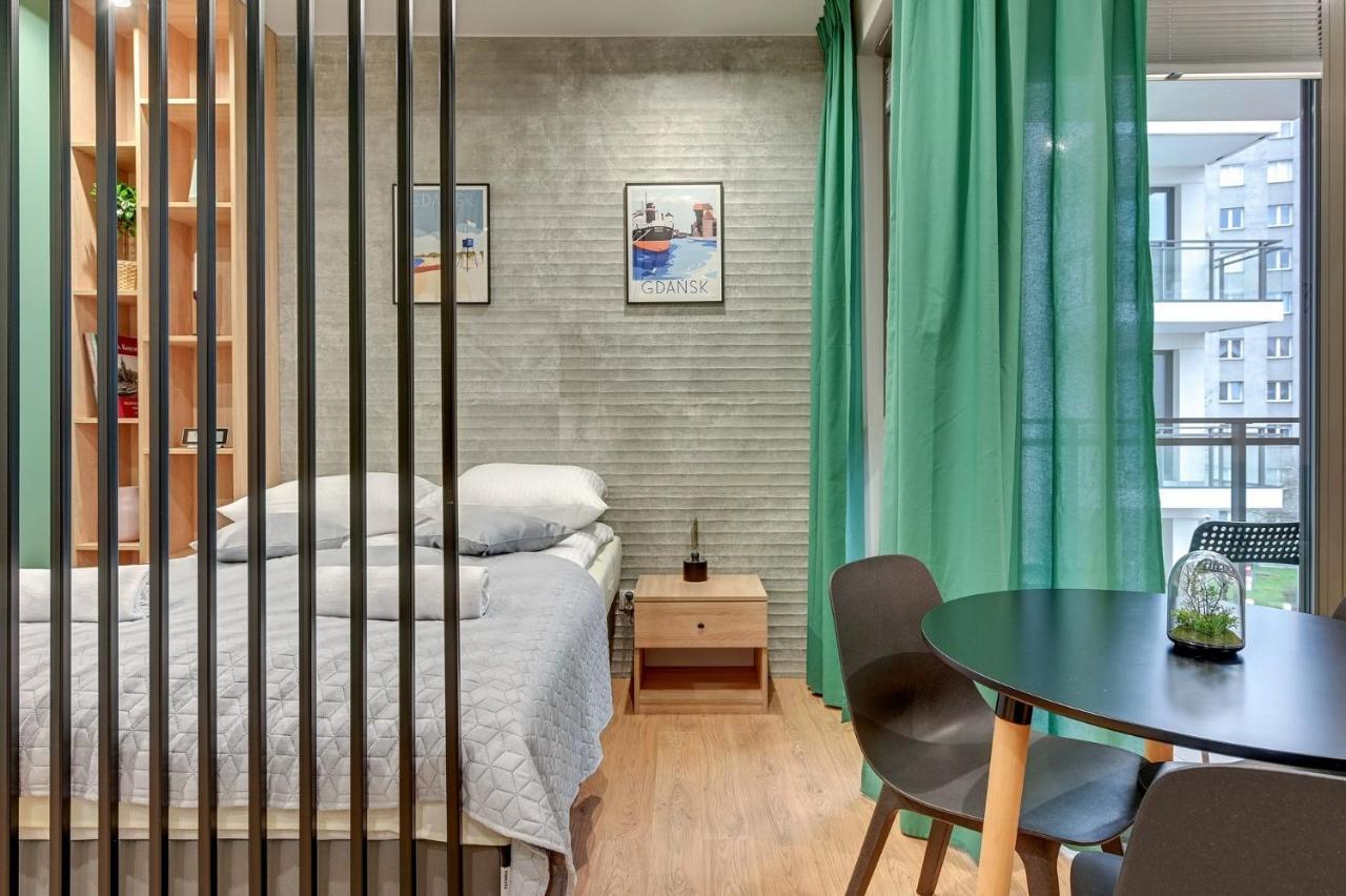 Grand Apartments - Garden Gates Studio กดัญสก์ ภายนอก รูปภาพ